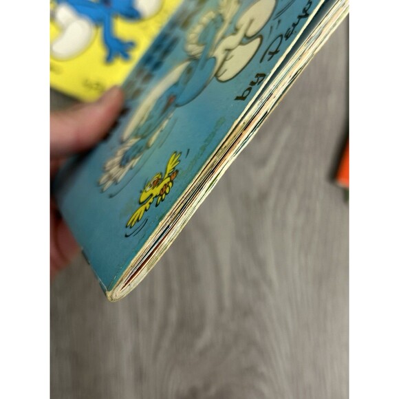Smurf Mini Storybooks by Peyo Set of 4 Paperback 1980 1982 Smurf In The Air - Picture 12 of 13